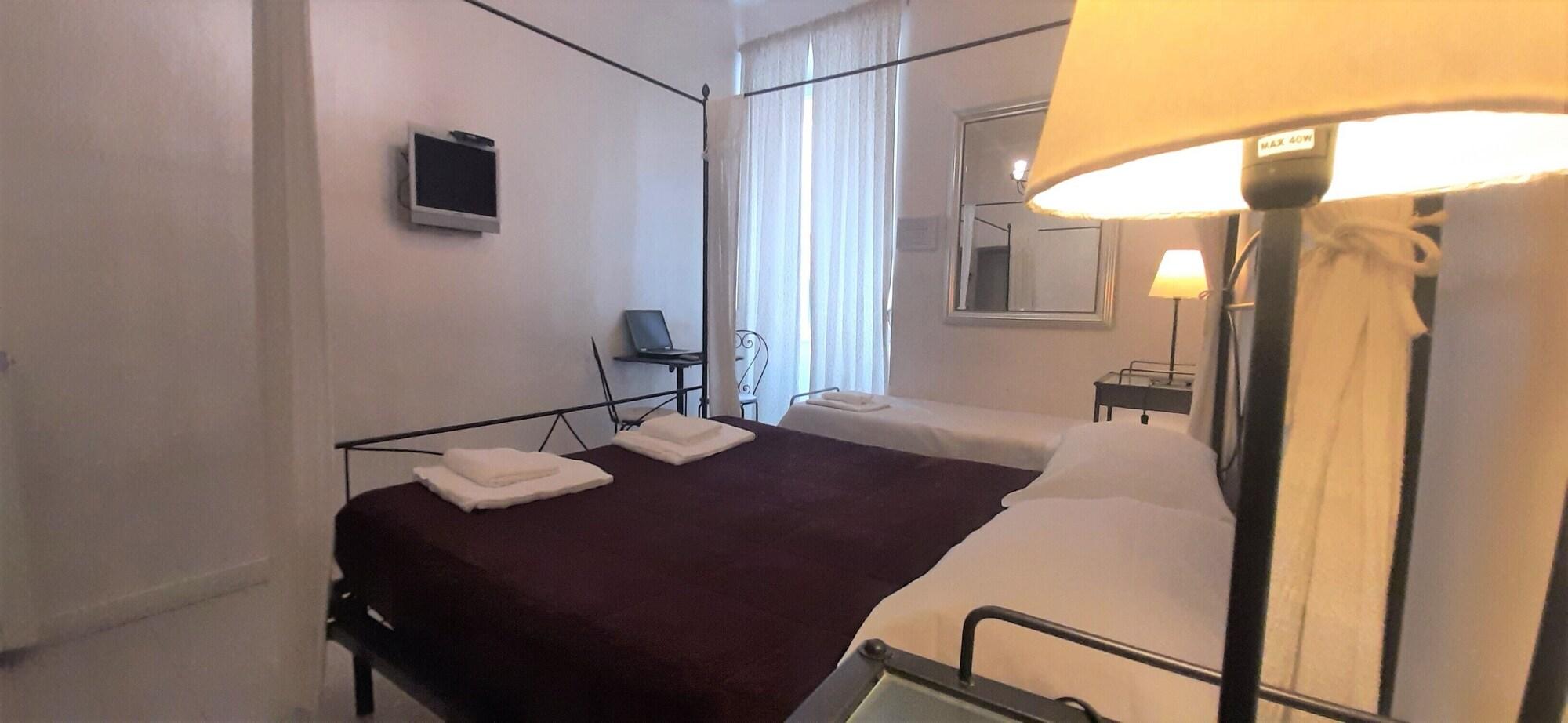 Wrh拉斯提弗列B&B旅馆 罗马 外观 照片